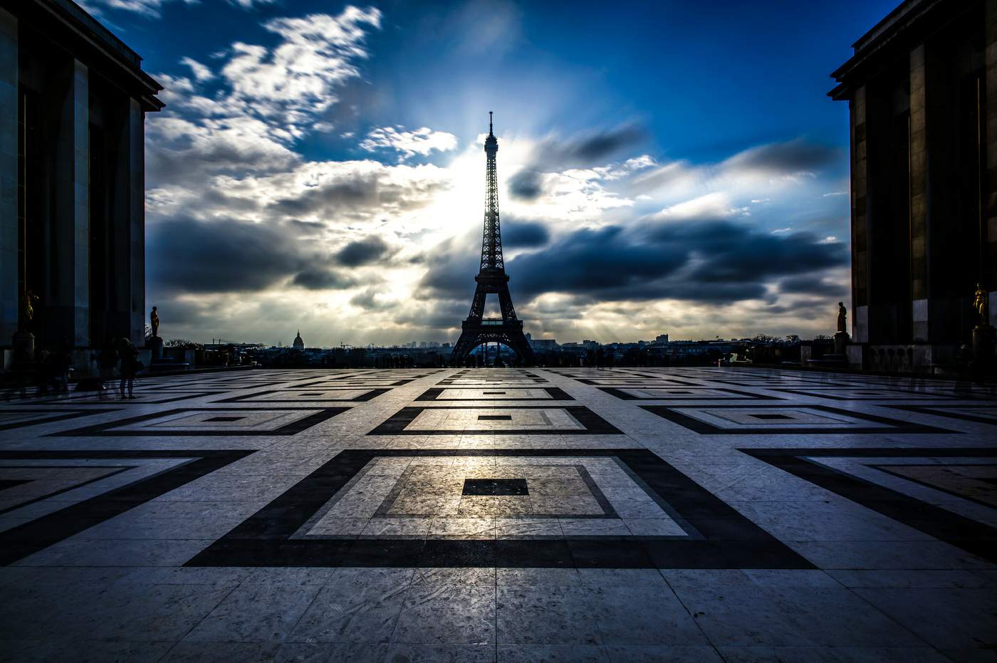 the-road-through-paris