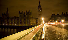 Earth Hour - Houses of Parliament and Big Ben Benjamin Ealovega / WWF-UK