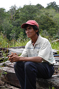 Handre Gali Head of Sungai Luar Longhouse, West Kalimantan, Borneo - (C) Sugeng Hendratno Handre Gali Head of Sungai Luar Longhouse, West Kalimantan, Borneo