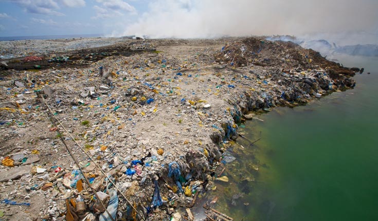 An extraordinary rubbish island in the Maldives. © Simon Reeve / BBC An extraordinary rubbish island in the Maldives. © Simon Reeve / BBC