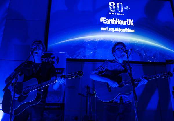 Irish folk duo Hudson Taylor performed in the dark in the Living Planet Centre auditorium as part of WWF&#39;s Earth Hour 2015